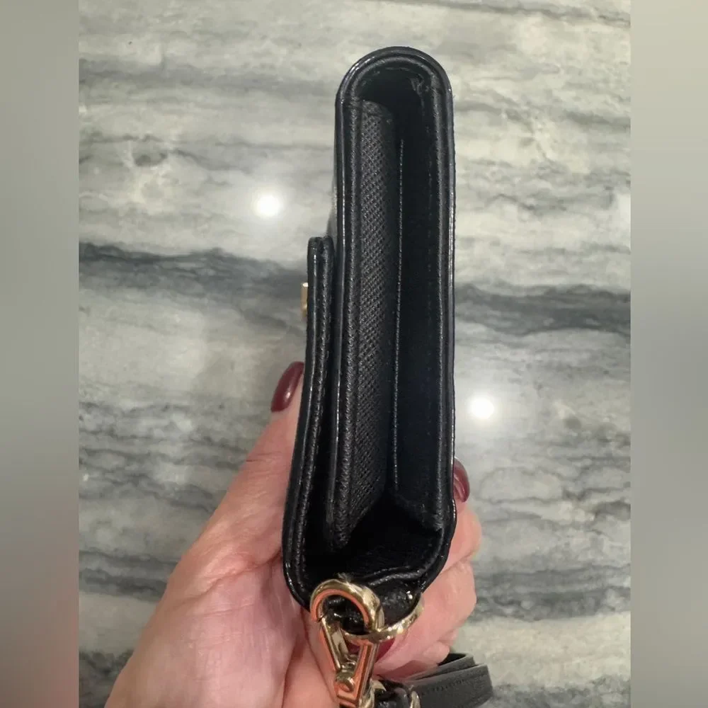 Kate Spade Saffiano Leather Womens Black Tri Fold Phone Case‎ Wallet /Wristlet